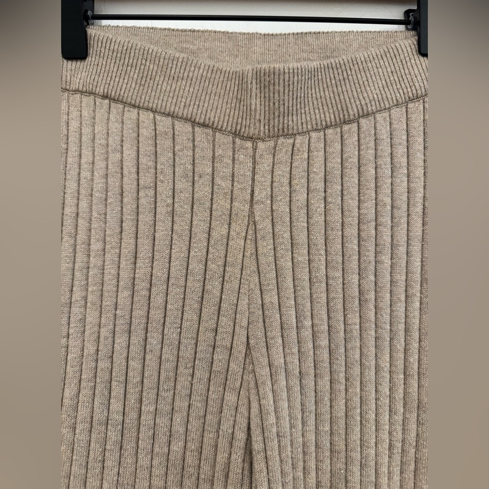 GAP Tan Ribbed Straight Leg Pants - Picture 2 of 5